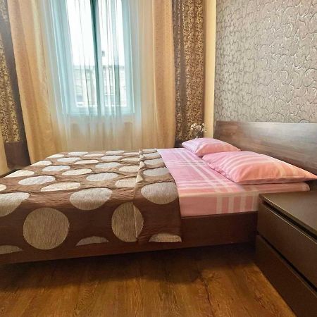 Крехівська 5,Апартаменти В Центрі, Дві Спальні Лвив Екстериор снимка