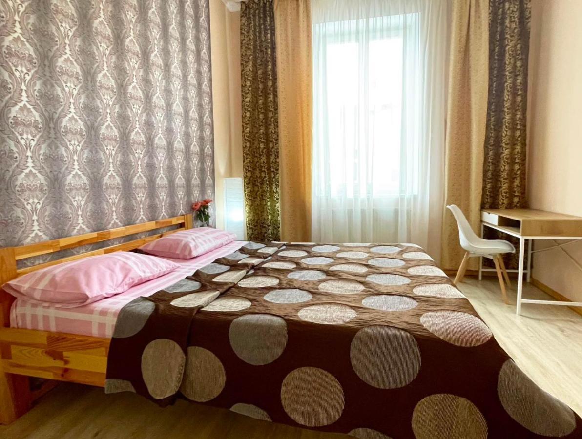 Крехівська 5,Апартаменти В Центрі, Дві Спальні Лвив Екстериор снимка