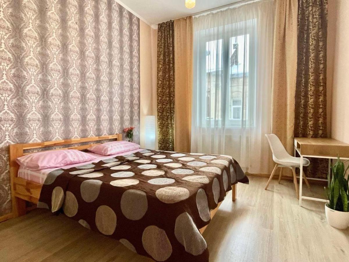 Крехівська 5,Апартаменти В Центрі, Дві Спальні Лвив Екстериор снимка