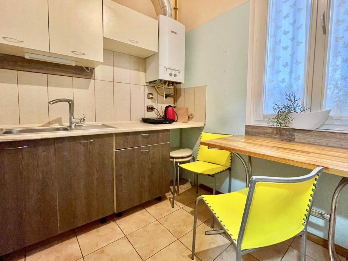 Крехівська 5,Апартаменти В Центрі, Дві Спальні Лвив Екстериор снимка